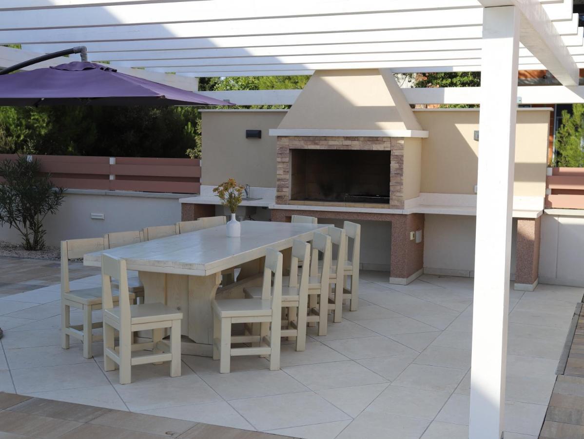 Villa Olivia - New And Modern House With Pool, Souna, Jacuzzi & Playground, Liznjan - Istra Екстер'єр фото